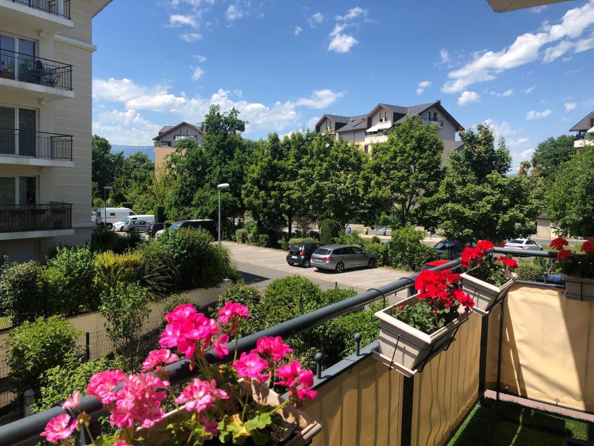 Beautiful Apartment Near Geneva Saint-Julien-en-Genevois Exterior photo