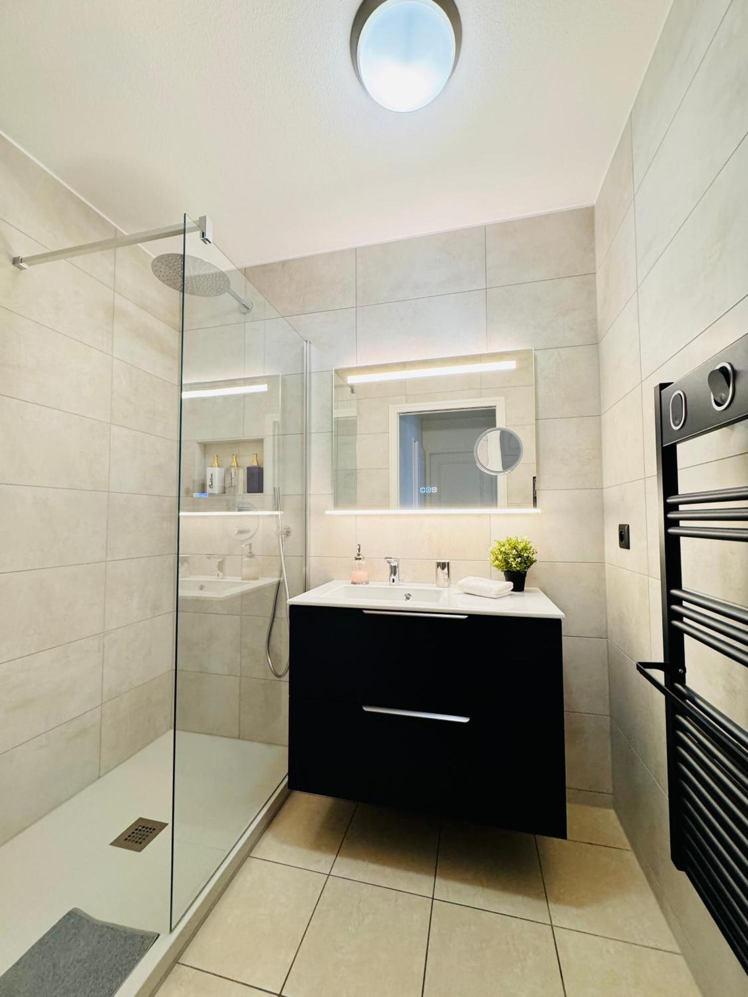 Beautiful Apartment Near Geneva Saint-Julien-en-Genevois Exterior photo
